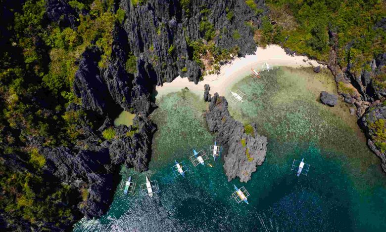 Tropical beach in el nido palawan philippines